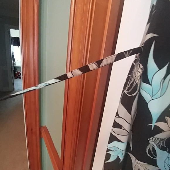 Sleeveless dress - Picture 3 of 5